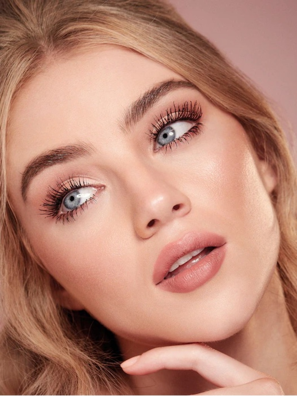 Charlotte Tilbury Pillow Talk Push Up Lashes Mascara in Super Black - Picture 3 of 7